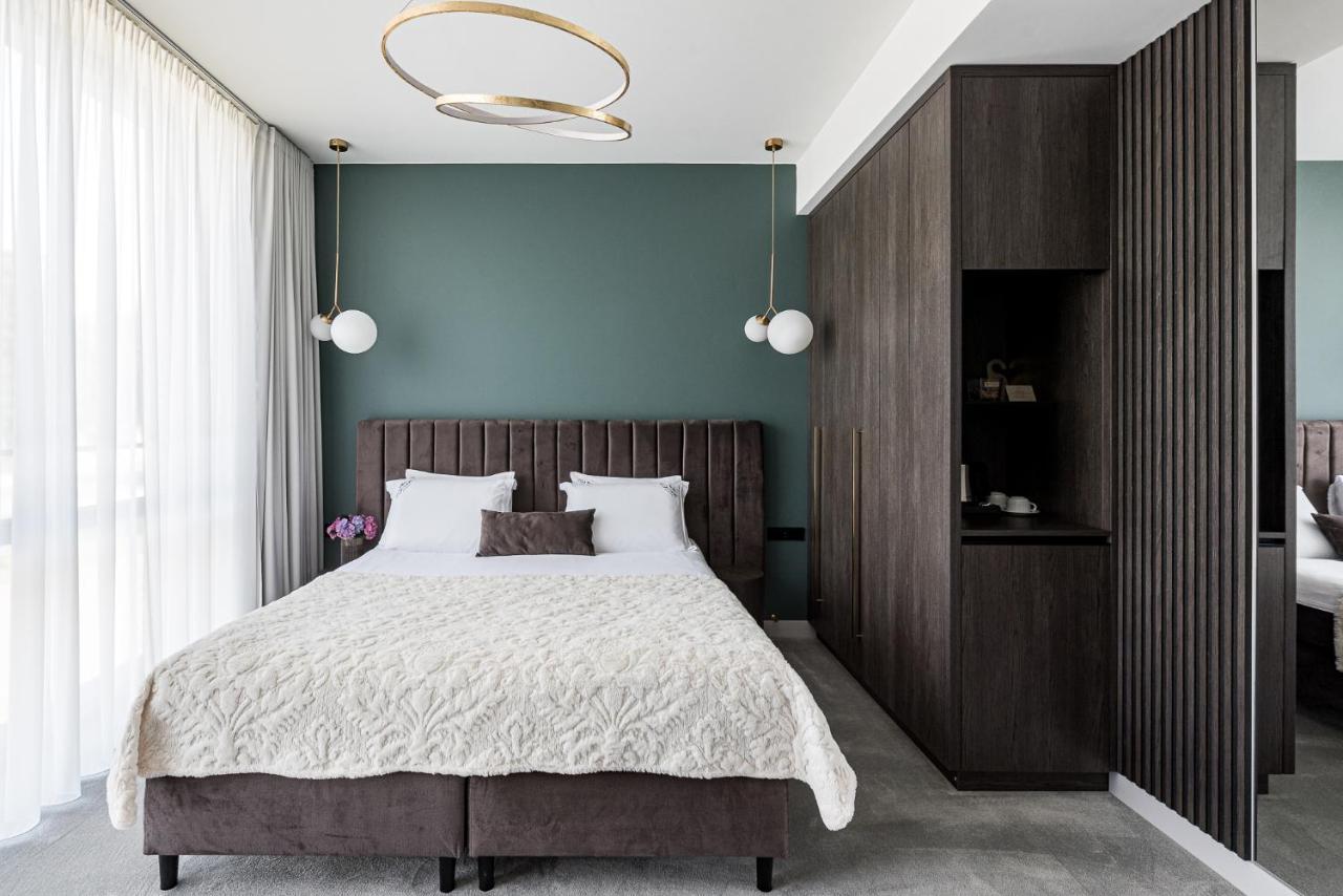 Oginski Hotel Plunge Luaran gambar