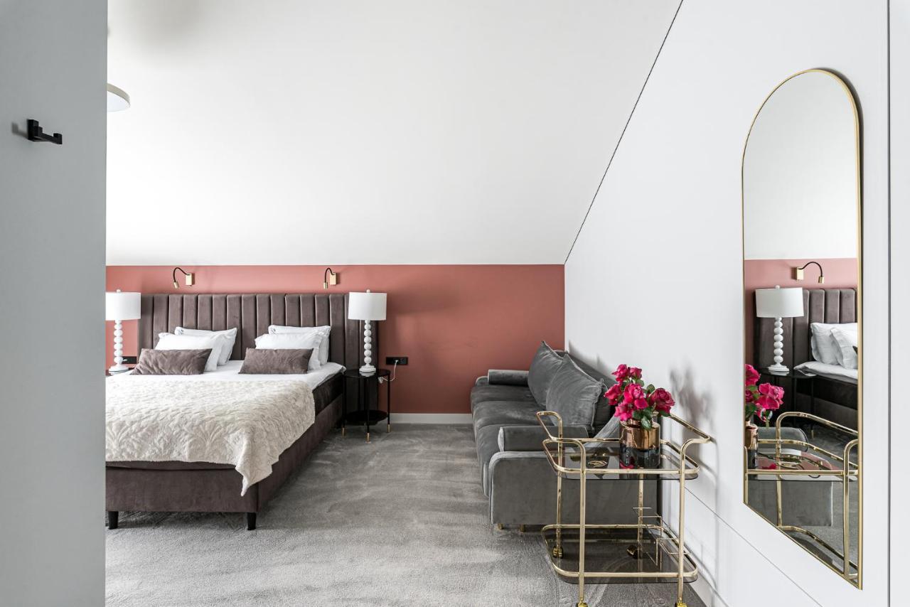 Oginski Hotel Plunge Luaran gambar