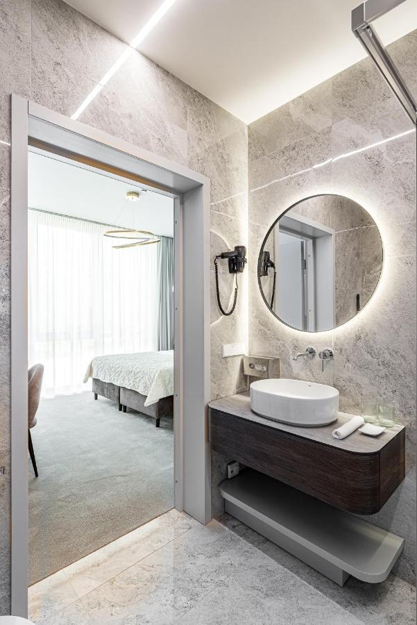 Oginski Hotel Plunge Luaran gambar