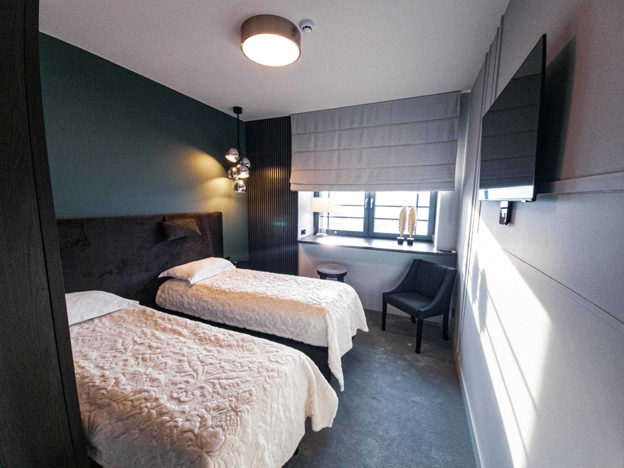 Oginski Hotel Plunge Bilik gambar